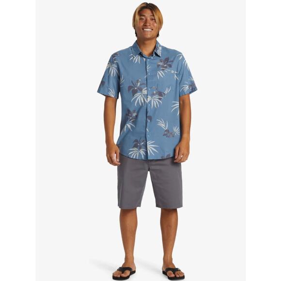 Quiksilver Men's L Blue Shadow Apero Classic Short Sleeve Shirt Hawaiian K22-22 - Picture 1 of 8